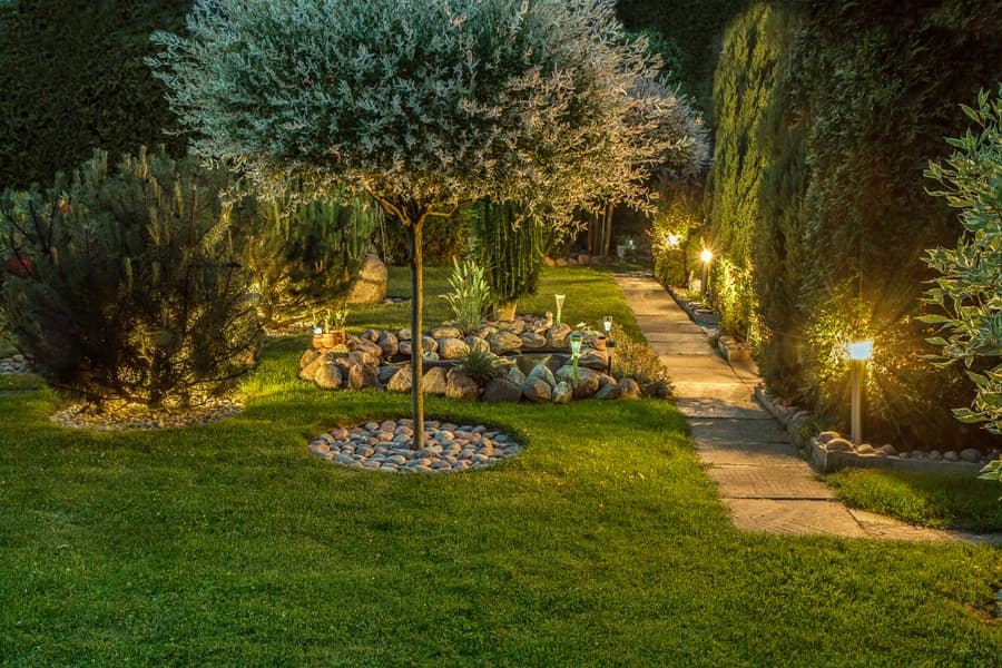 Iluminación jardines en Ourense