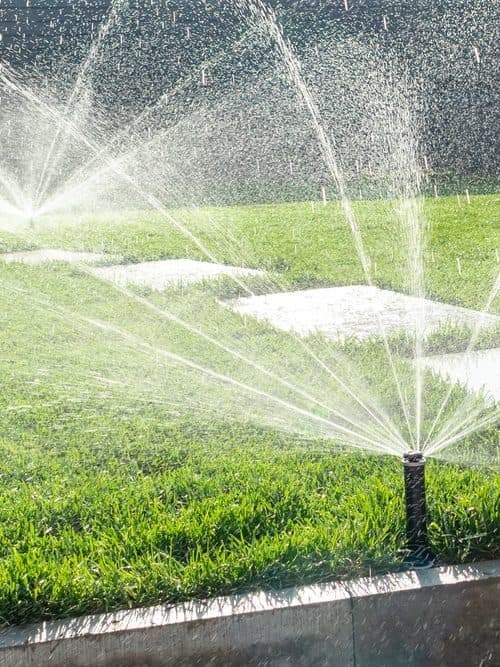 Instalación y reparación de riegos en Ourense de Otto Jardinería y Desbroces