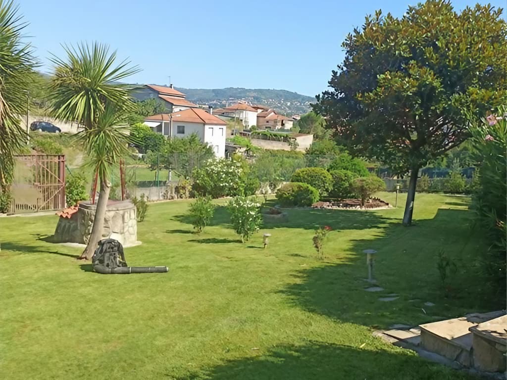 Especialistas en mantenimiento de jardines en Ourense de Otto Jardinería y Desbroces